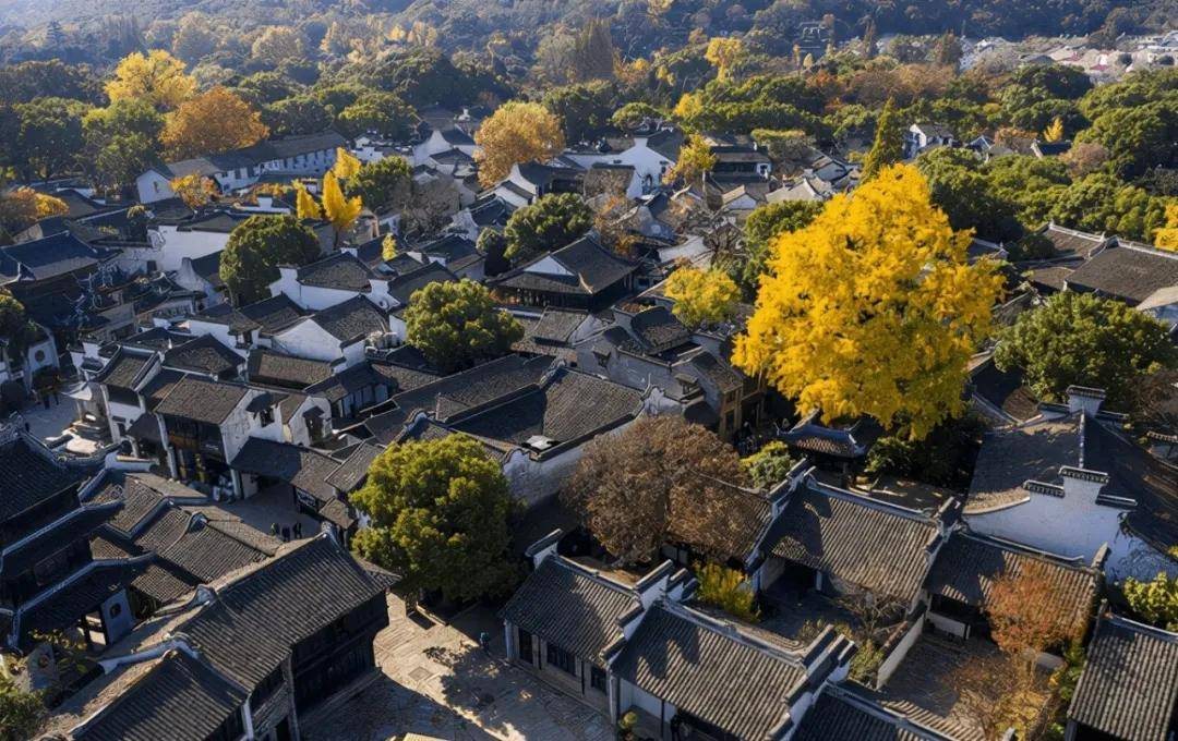 告别人挤人，比苏州安逸、比扬州好吃！这才是江苏最值得去的城市