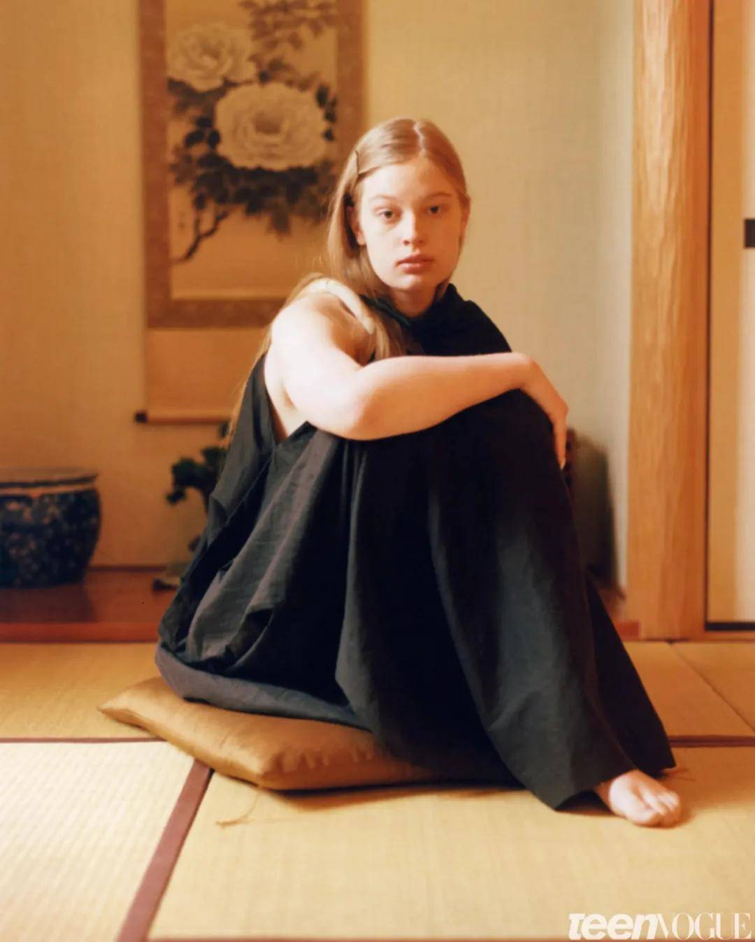 马斯克21岁女儿:改名字、换性别、与父亲决裂后,靠当模特力争经济独立